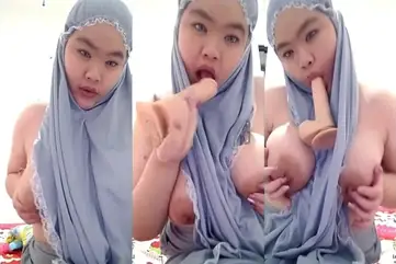 Bokep Indo ABG Montok Mukena Sepong Dildo WOT Asyik